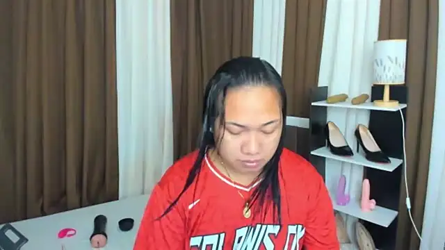 TsUncutKaren online show from September 2025 11:23:02 AM