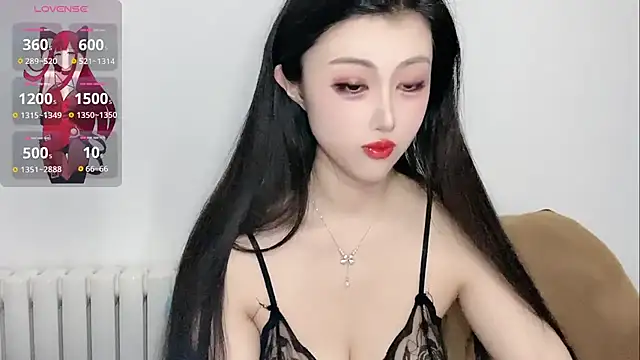 XiaoQiao online show from September 2025 05:57:02 PM