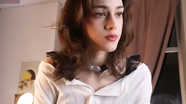 Snapshot of ttragedienne chatting on November 2025 01:44:01 PM ttragedienne online show from November 2025 01:44:01 PM