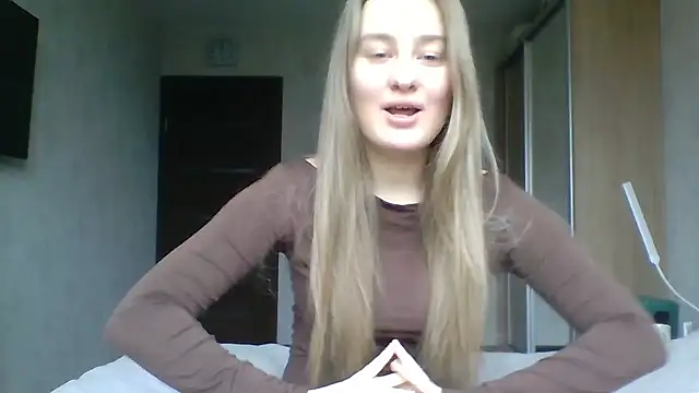 Snapshot of Karyllia chatting on October 2025 09:17:02 AM Karyllia online show from October 2025 09:17:02 AM