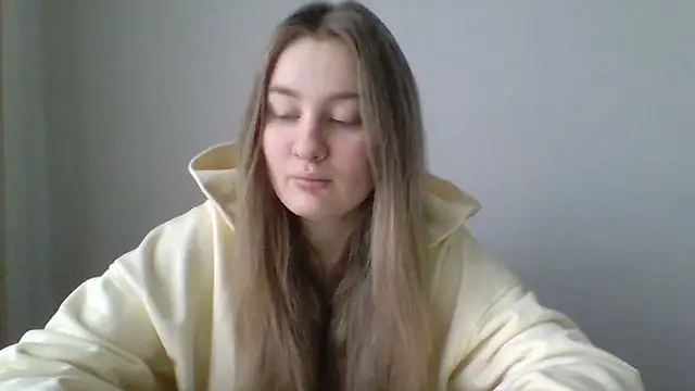 Snapshot of Karyllia chatting on October 2025 09:08:01 AM Karyllia online show from October 2025 09:08:01 AM