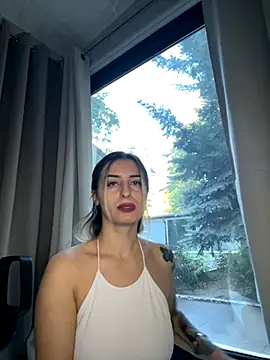 Ella Vee online show from September 2025 04:46:02 AM