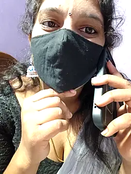 luci-queen online show from September 2025 03:12:02 PM