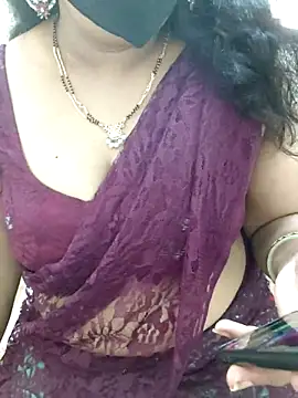 luci-queen online show from June 2026 07:42:02 AM