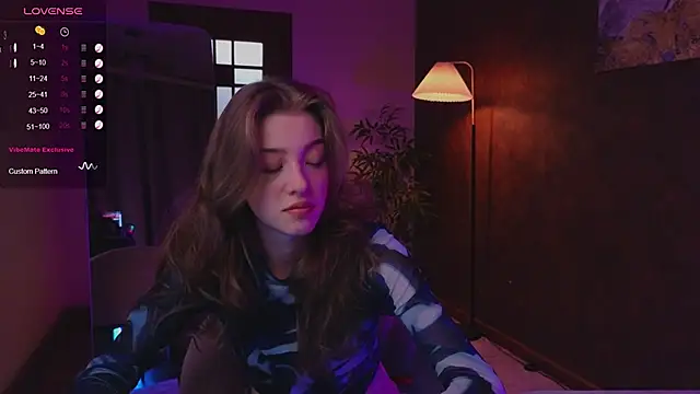 Snapshot of AstraMist chatting on September 2025 04:28:01 PM AstraMist online show from September 2025 04:28:01 PM