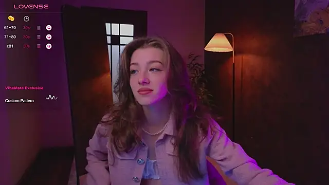 Snapshot of AstraMist chatting on September 2025 01:55:02 PM AstraMist online show from September 2025 01:55:02 PM