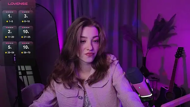 Snapshot of AstraMist chatting on September 2025 02:08:01 PM AstraMist online show from September 2025 02:08:01 PM