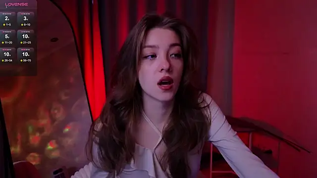 Snapshot of AstraMist chatting on October 2025 01:11:01 PM AstraMist online show from October 2025 01:11:01 PM