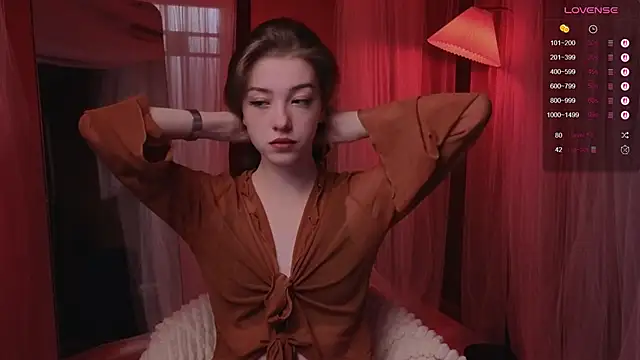 Snapshot of AstraMist chatting on November 2025 05:31:01 AM AstraMist online show from November 2025 05:31:01 AM