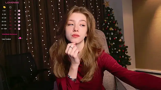 Snapshot of AstraMist chatting on December 2025 05:45:02 AM AstraMist online show from December 2025 05:45:02 AM