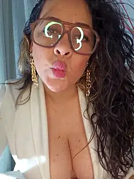 Nicoleefaith  online show from November 2025 12:08:02 PM