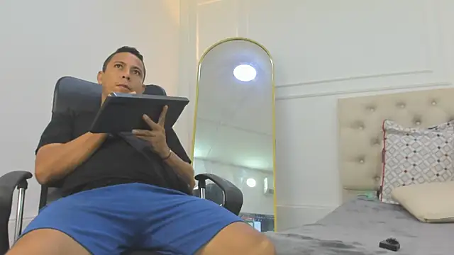 charlotte dante212 online show from January 2026 04:51:01 AM