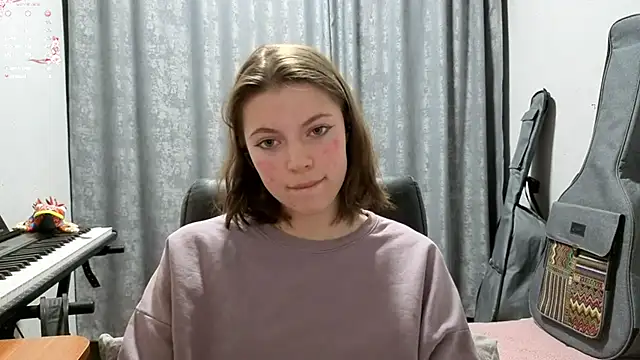 CutieAnny online show from May 2026 08:38:01 PM
