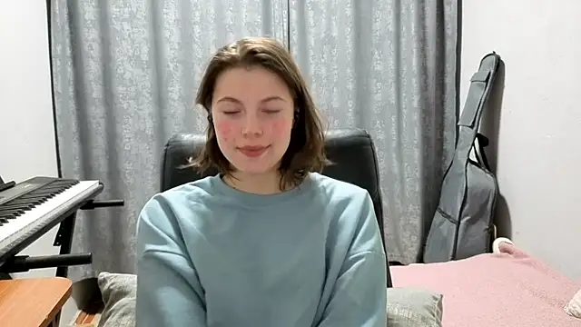 CutieAnny online show from May 2026 09:35:02 PM