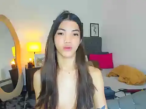 Snapshot of CassieSommereux chatting on October 2025 09:44:01 AM CassieSommereux online show from October 2025 09:44:01 AM