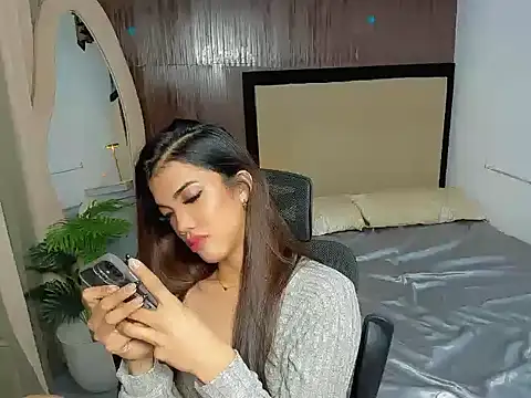 Snapshot of CassieSommereux chatting on December 2025 05:35:01 AM CassieSommereux online show from December 2025 05:35:01 AM