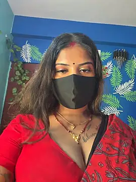Snapshot of V-Hot-Sweti chatting on June 2026 09:21:01 AM V-Hot-Sweti online show from June 2026 09:21:01 AM