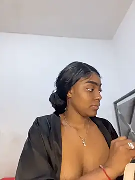 zaracollins01 online show from May 2026 11:23:01 PM
