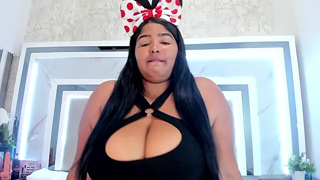 Snapshot of JuliethaVillalobos chatting on October 2025 11:47:02 PM JuliethaVillalobos online show from October 2025 11:47:02 PM