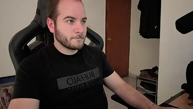 Paul00474 online show from November 2025 10:21:02 PM