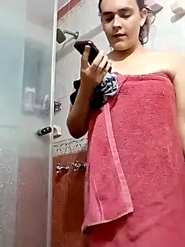 Snapshot of La-Gatatrans chatting on October 2025 01:04:02 AM La-Gatatrans online show from October 2025 01:04:02 AM