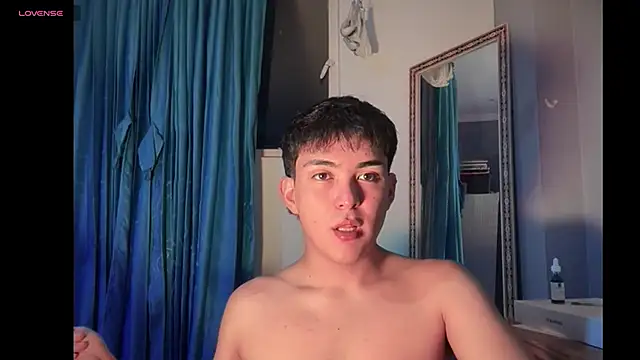 Snapshot of ivy_xo chatting on December 2025 12:07:01 AM ivy xo online show from December 2025 12:07:01 AM