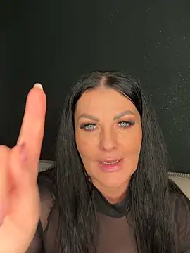 Snapshot of Nola_Luxx-offiziell chatting on February 2026 07:53:01 PM Nola Luxx-offiziell online show from February 2026 07:53:01 PM