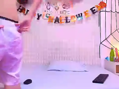 LuigiMarchetti online show from October 2025 07:51:01 PM