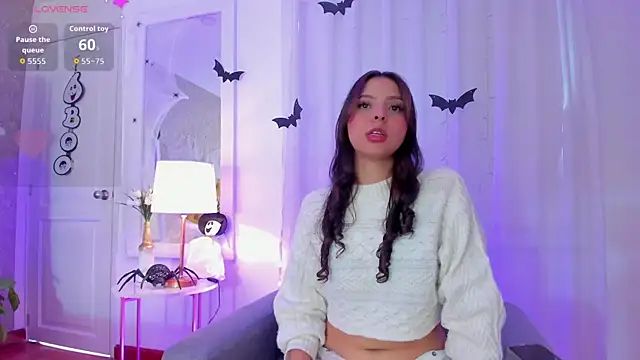 Snapshot of AnniieCooper chatting on October 2025 01:37:01 PM AnniieCooper online show from October 2025 01:37:01 PM