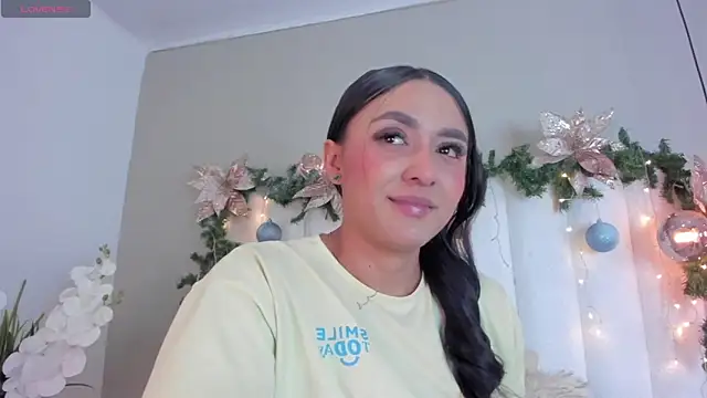 Snapshot of shanty_cole chatting on December 2025 01:09:02 PM shanty cole online show from December 2025 01:09:02 PM