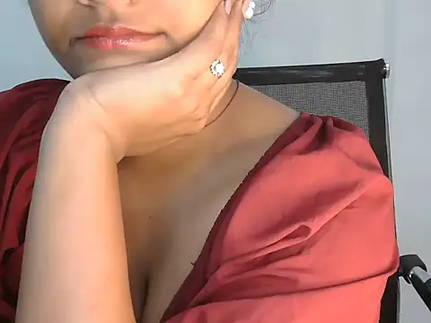 Hott Noor online show from November 2025 11:40:02 AM