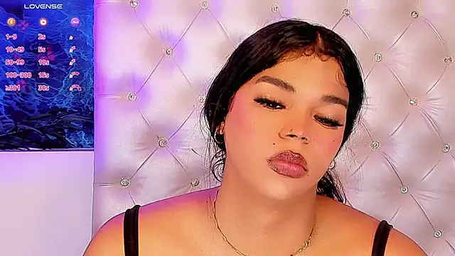 Valeria Swett  online show from May 2026 09:11:02 PM