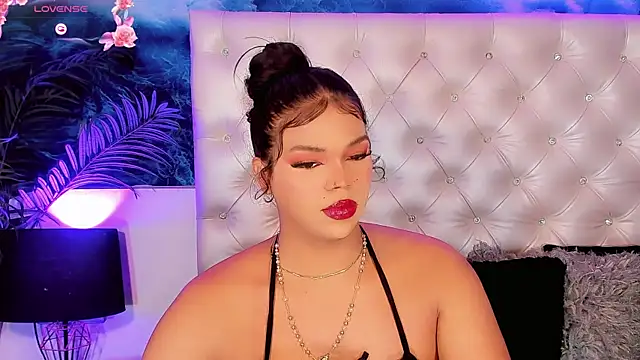 Snapshot of Valeria_Swett_ chatting on June 2026 08:50:02 PM Valeria Swett online show from June 2026 08:50:02 PM