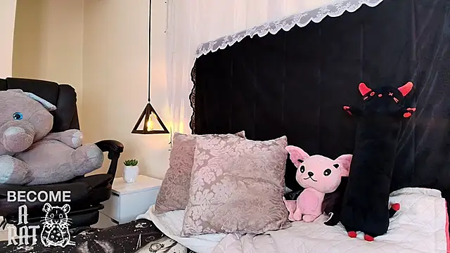 IvyBelle  online show from May 2026 02:56:01 PM