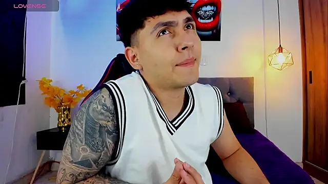 Nicolas James Sc online show from October 2025 01:36:03 PM