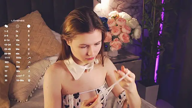 LynHillaire online show from April 2026 01:02:02 PM