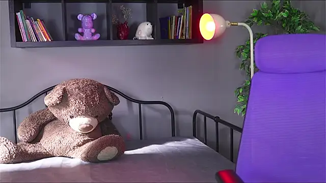 Snapshot of Mystic_blue chatting on November 2025 01:10:02 PM Mystic blue online show from November 2025 01:10:02 PM