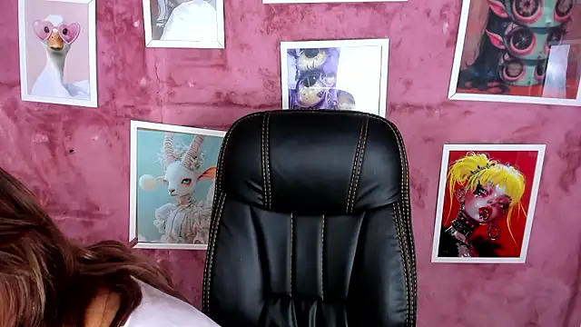 Snapshot of Mystic_blue chatting on February 2026 12:56:02 PM Mystic blue online show from February 2026 12:56:02 PM