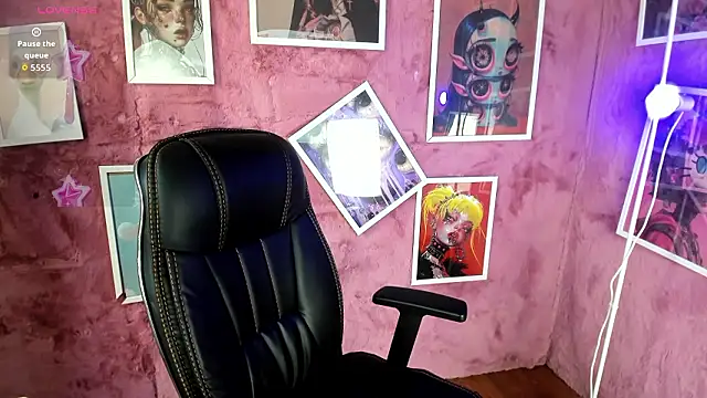 Snapshot of Mystic_blue chatting on February 2026 12:48:02 PM Mystic blue online show from February 2026 12:48:02 PM