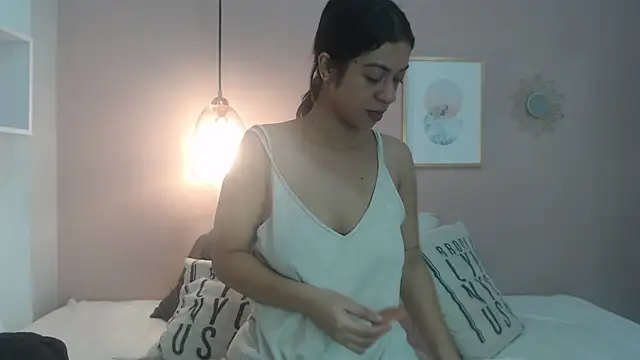 Savannahcruzz online show from December 2025 12:42:02 PM