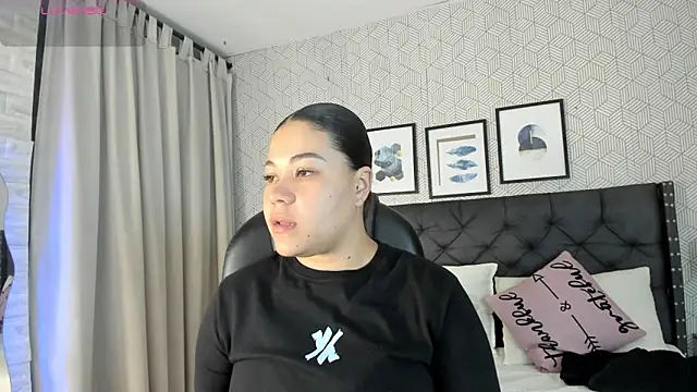 sophie  blare online show from May 2026 06:59:01 PM