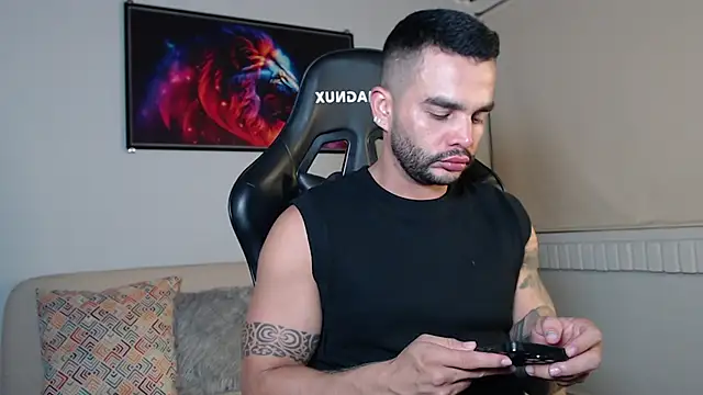 Bruno De Lucaa  online show from September 2025 02:22:02 AM