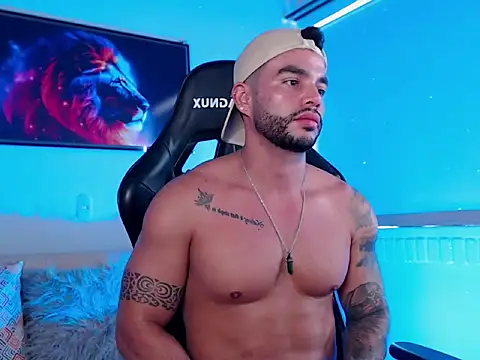 Bruno De Lucaa  online show from December 2025 02:46:01 PM