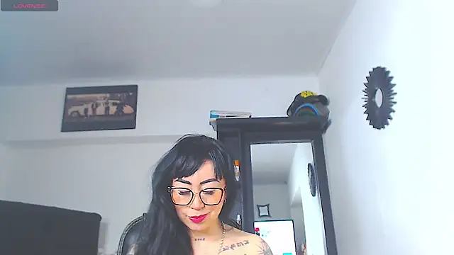 Vicky hotmilf online show from July 2026 11:15:02 AM