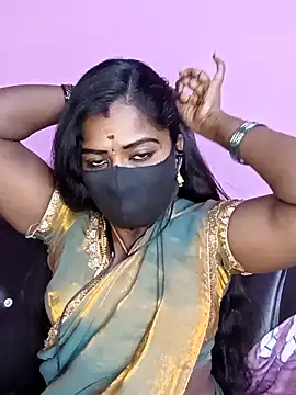 Snapshot of tamilammukuttyy chatting on April 2026 11:33:01 AM tamilammukuttyy online show from April 2026 11:33:01 AM