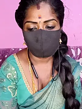Snapshot of tamilammukuttyy chatting on April 2026 01:41:02 PM tamilammukuttyy online show from April 2026 01:41:02 PM