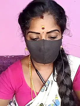 Snapshot of tamilammukuttyy chatting on April 2026 02:59:01 PM tamilammukuttyy online show from April 2026 02:59:01 PM
