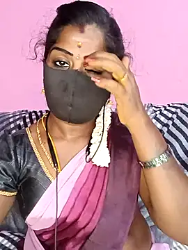 Snapshot of tamilammukuttyy chatting on May 2026 04:33:01 PM tamilammukuttyy online show from May 2026 04:33:01 PM