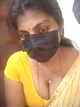 Snapshot of Nithiila chatting on April 2026 05:04:02 PM Nithiila online show from April 2026 05:04:02 PM
