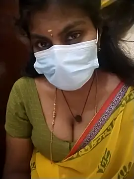 Snapshot of Nithiila chatting on June 2026 05:24:01 AM Nithiila online show from June 2026 05:24:01 AM